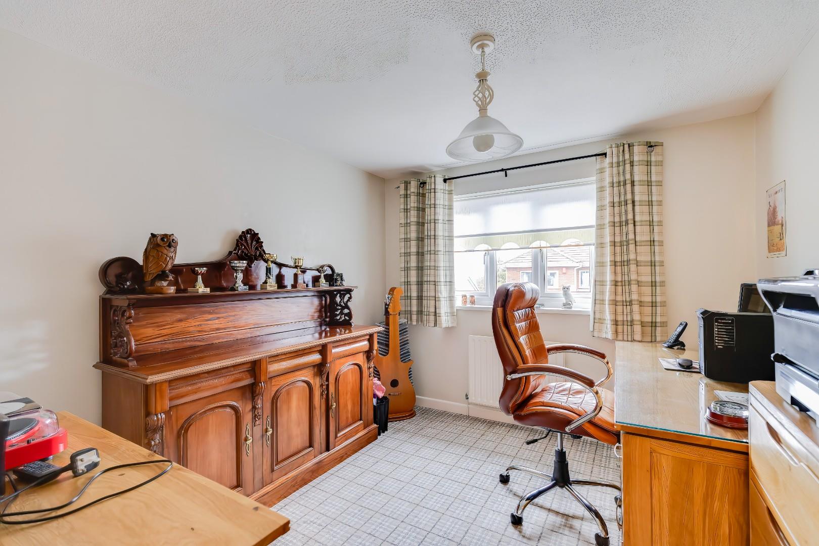 15 Hellas Drive, Barry, CF62 8AW